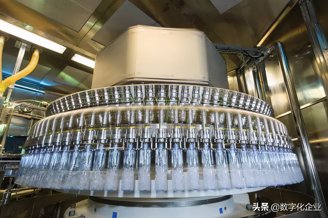 克朗斯最新贴标机,克朗斯饮料灌装贴标机