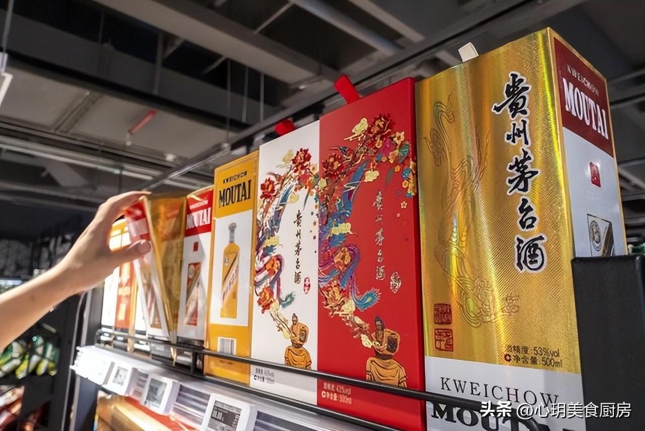 买酒时，老板问“送人还是自己喝”，留个心眼，别傻乎乎的被套路