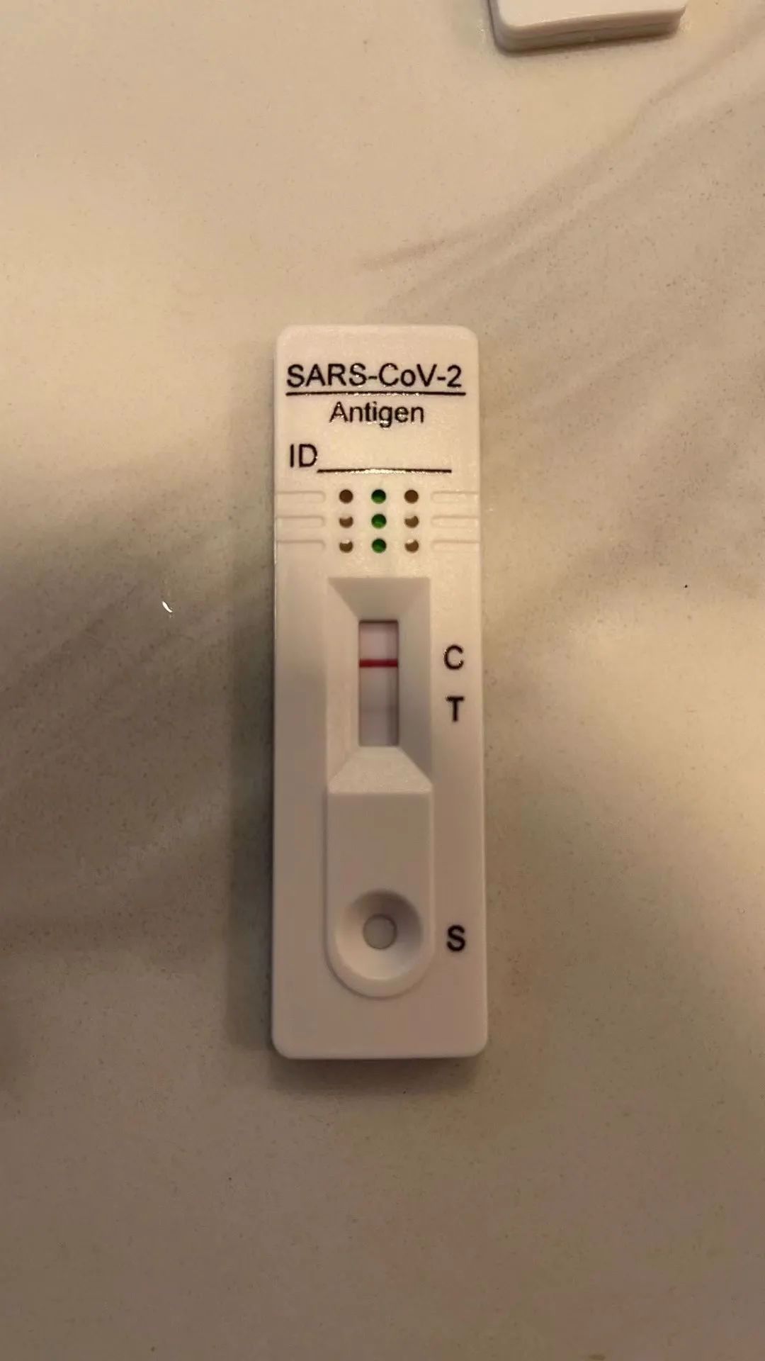 加拿大华人全家中招奥密克戎！康复过程太遭罪了…