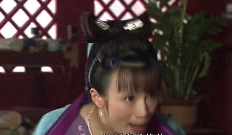 胸罩*点露**,花式泳衣,这些辣眼睛的操作,导演肚子里没一点墨水吗