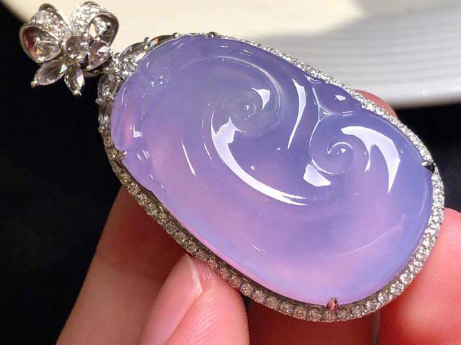 紫罗兰鉴别翡翠最简单的方法,紫罗兰翡翠的鉴定方法