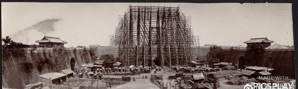 侵华日军*行暴**照片，女子为活命，脱下衣服让日本人拍摄*辱侮**