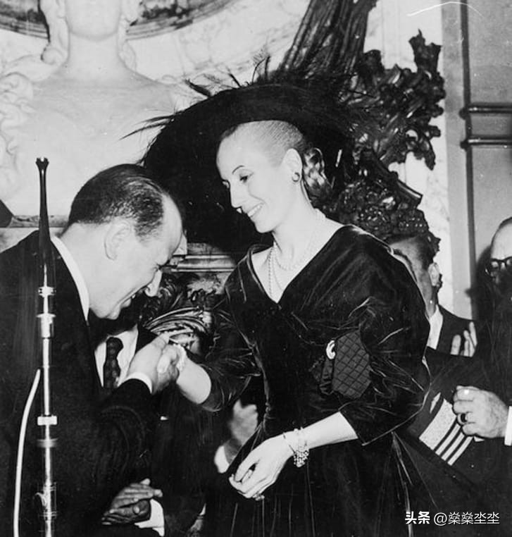 阿根廷歌曲别为我哭泣原唱,阿根廷歌别为我哭泣