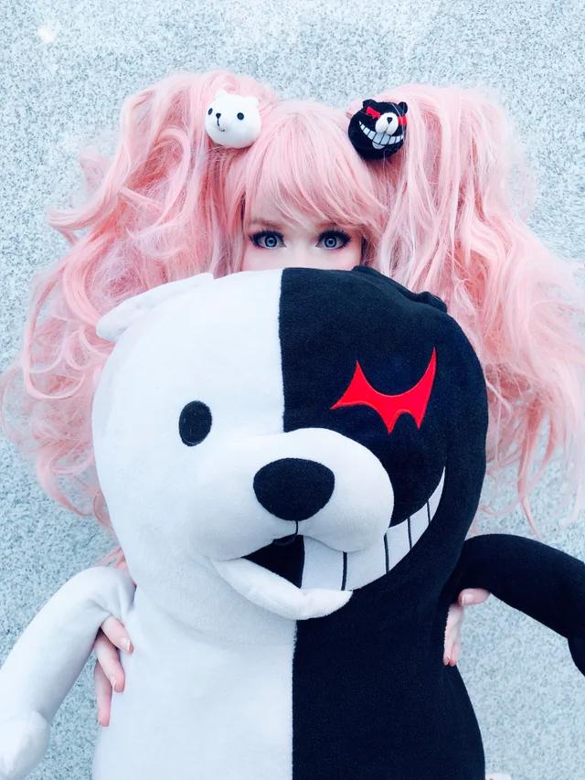 美国网红开枪打到自己,美国网红开枪