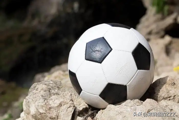 足球与世界杯,玩足球的尴尬时期