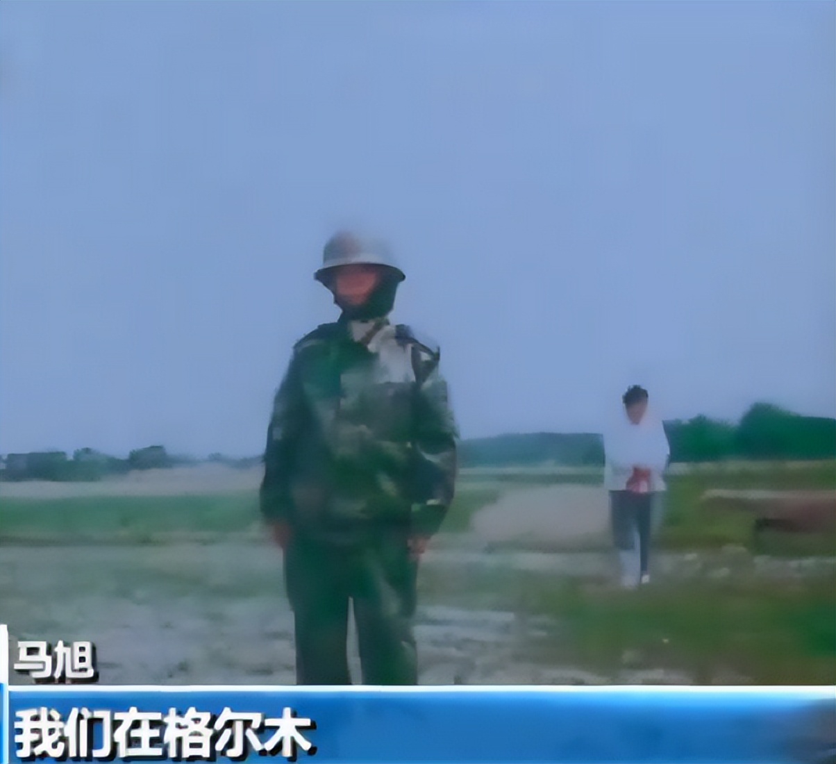 80岁老太捐款5万被劝回,老人转账300万被银行报警真相感人