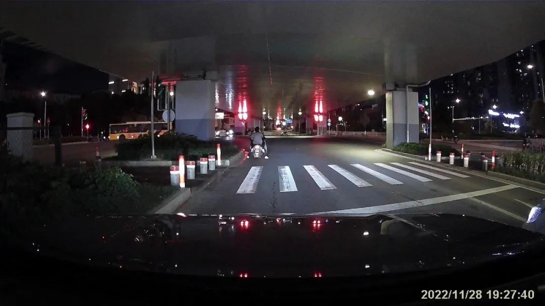 行车记录仪有没有必要买原厂的,比亚迪秦plusdmi原厂行车记录仪