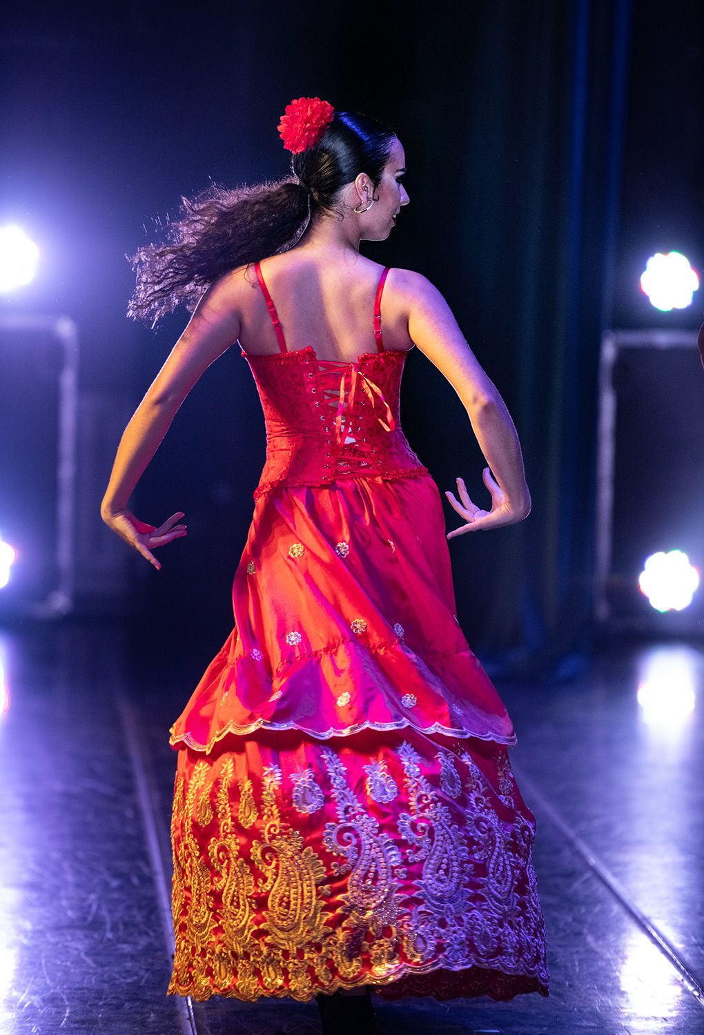 载誉而归!著名西班牙舞坛姐妹花再现弗拉门戈经典《卡门》