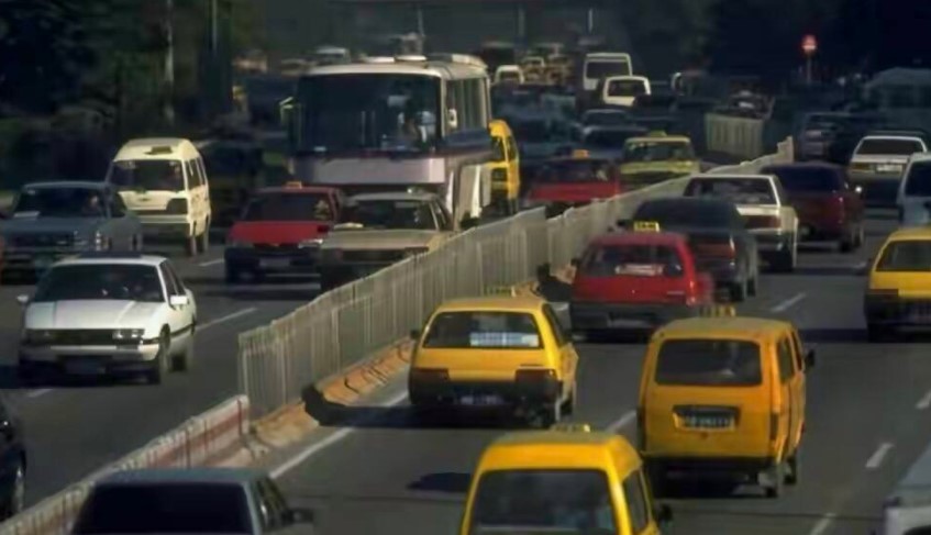 刘益谦买下海外中国艺术品,刘益谦2.8亿买鸡缸杯喝茶