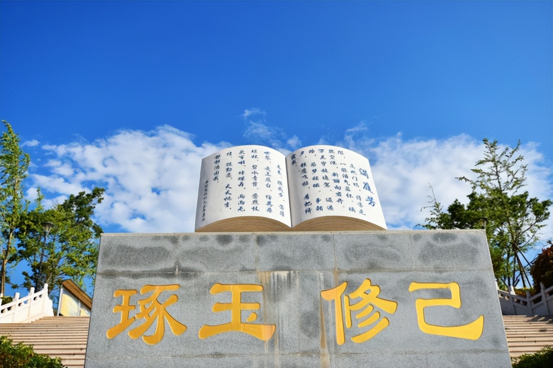 昆明三中空港实验学校,昆明空港实验学校怎样