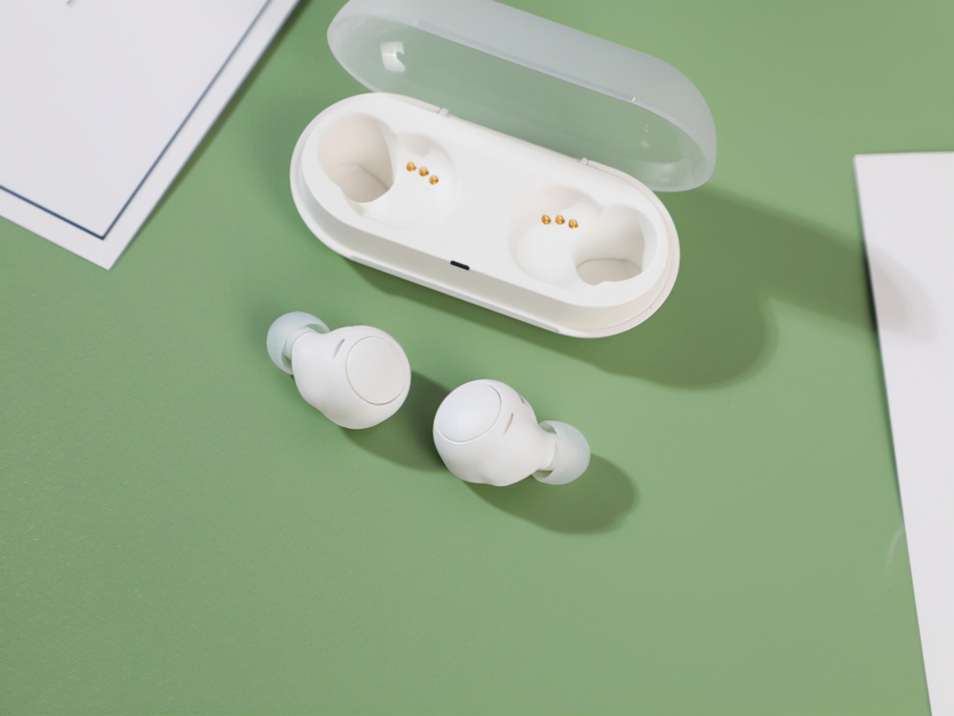 更适合年轻人的多彩外观索尼WF-C500真无线耳机体验评测