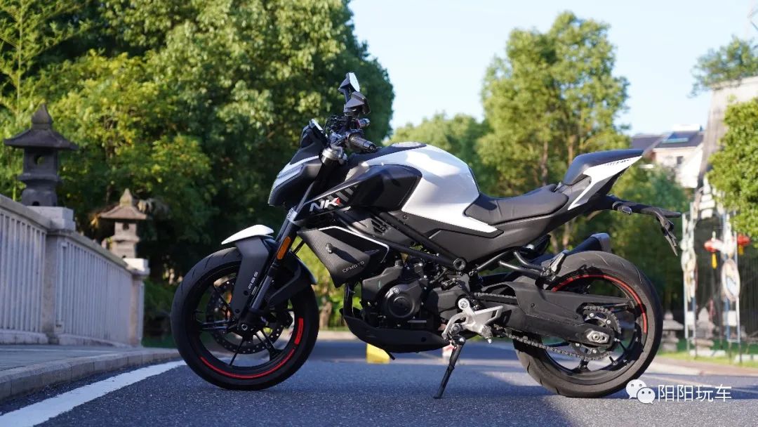 春风nk450街车坐高,国产三万五以内的四缸摩托车