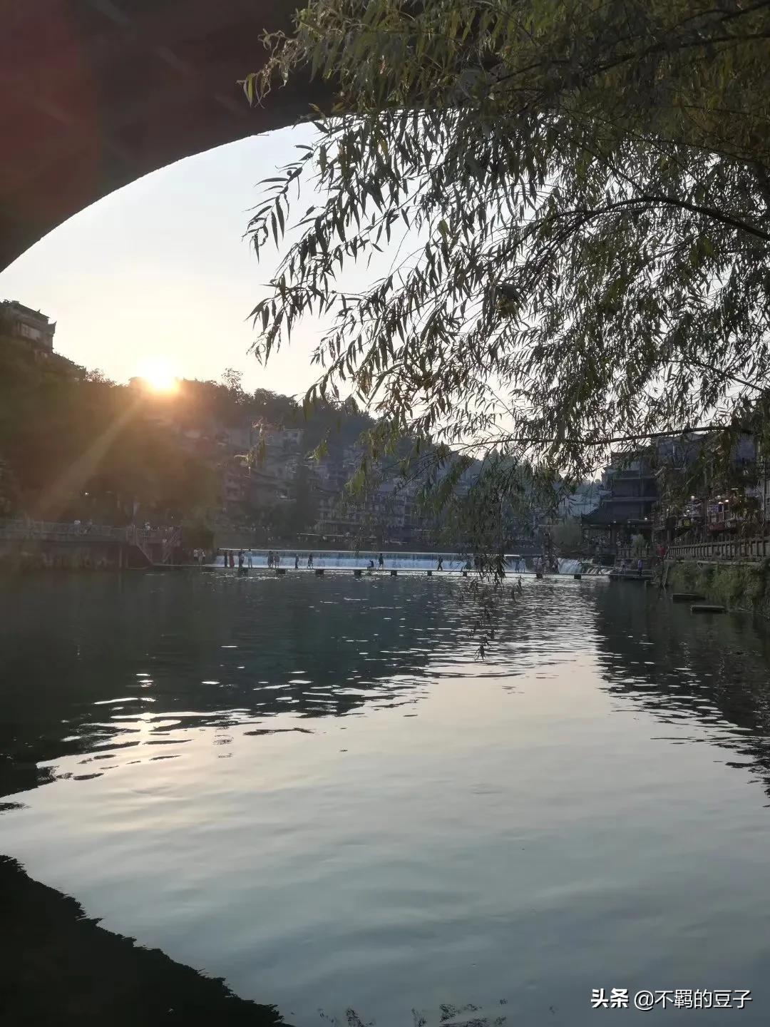 黔东南怎么去凤凰古城,黔东南自驾游攻略两日