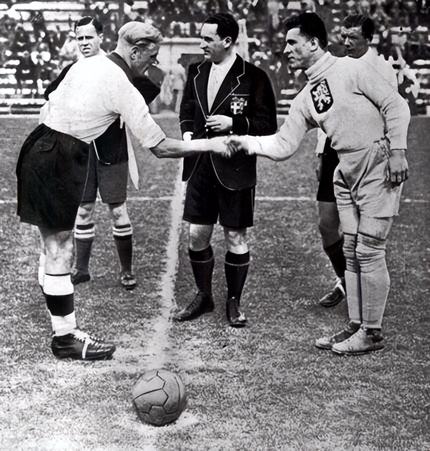 不夺冠枪毙,不赢球就枪毙