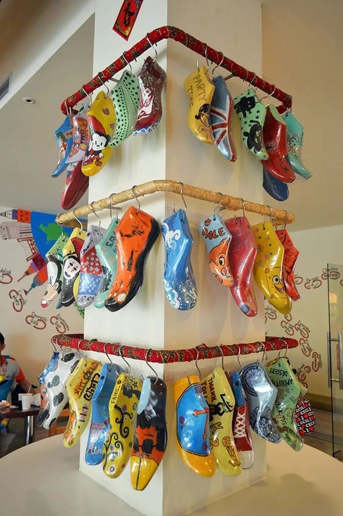 全球只有一家的工艺鞋子,超级好玩的鞋子