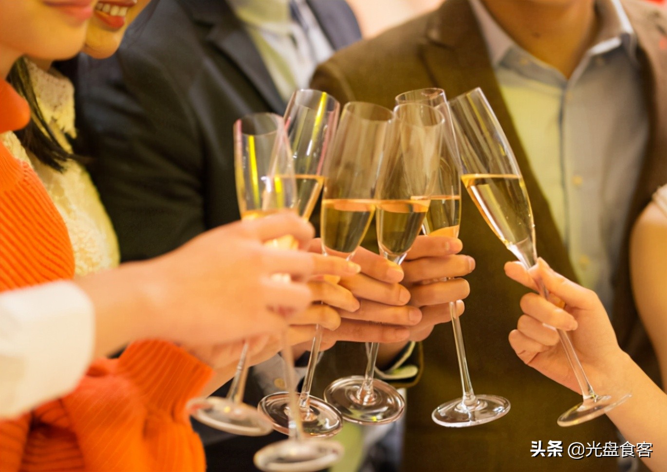 酒后头晕犯了难？解酒有妙招，几道简单的美食，醉酒不再发愁