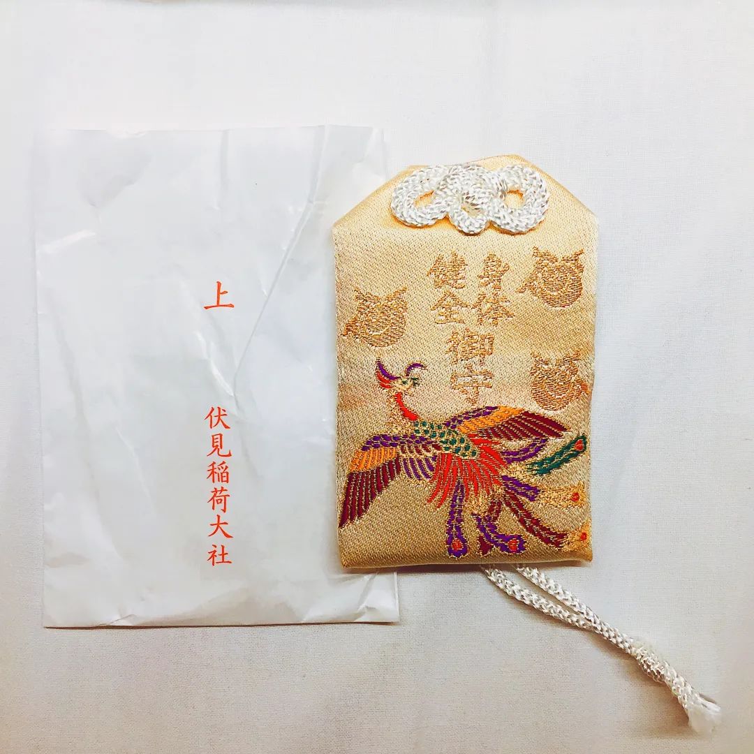 御守和护身符可以同时佩戴吗,御守和平安符的区别