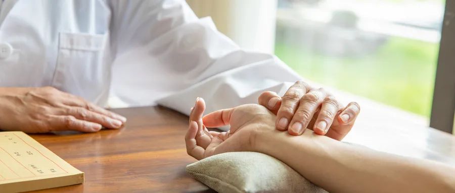 胃癌腹膜转移最好中医治疗办法,胃癌不化疗可以直接中医治疗吗