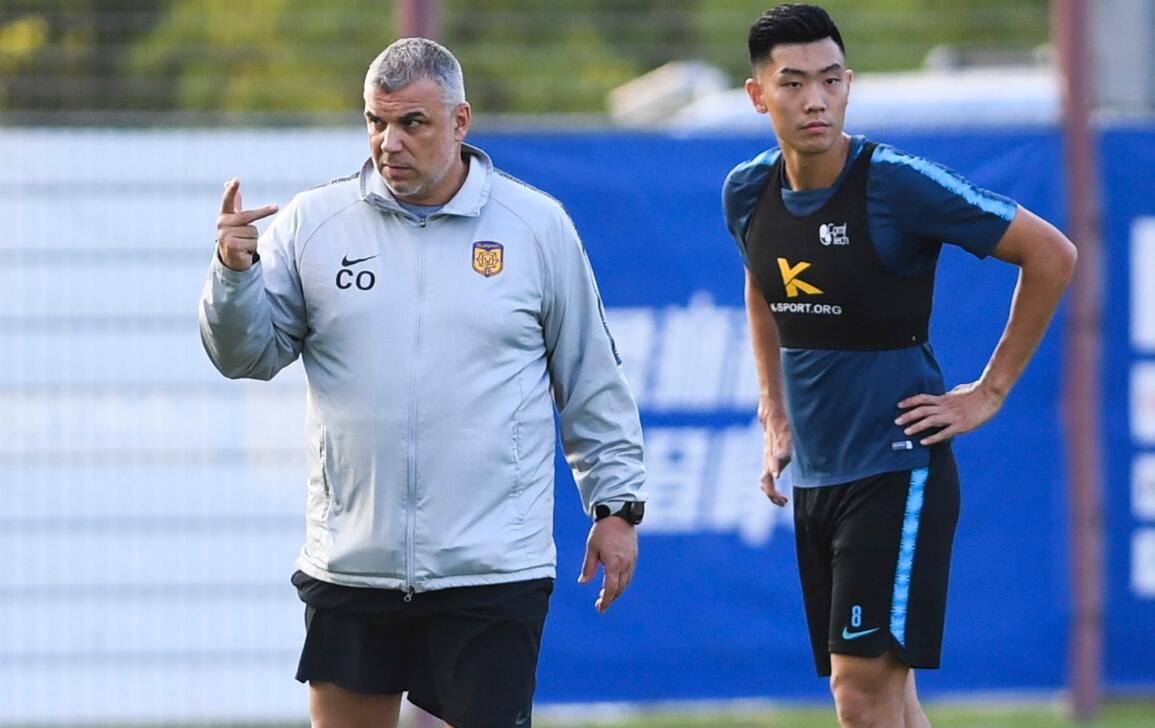 他是中国足球的救世主？曾带领江苏苏宁夺得中超冠军，如今解散了