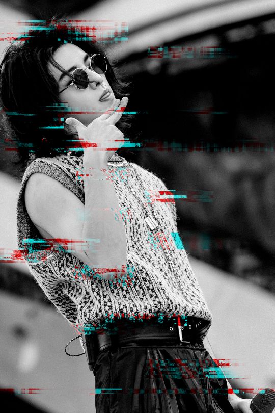 新年伊始，歌王华晨宇第四个全球代言人预告，本月14号惊喜揭晓