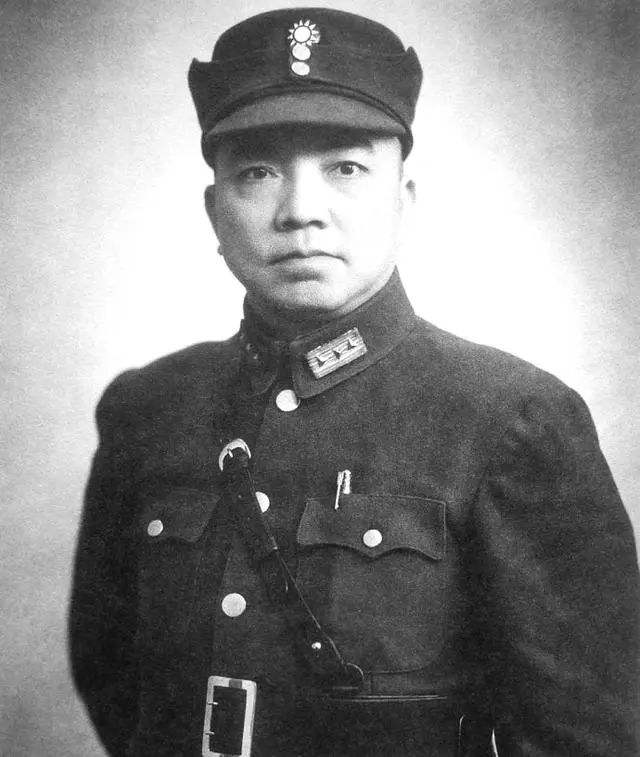 陈济棠之子回国讲学,建议*产党共**改名,*小平邓**掐灭烟头后哈哈大笑