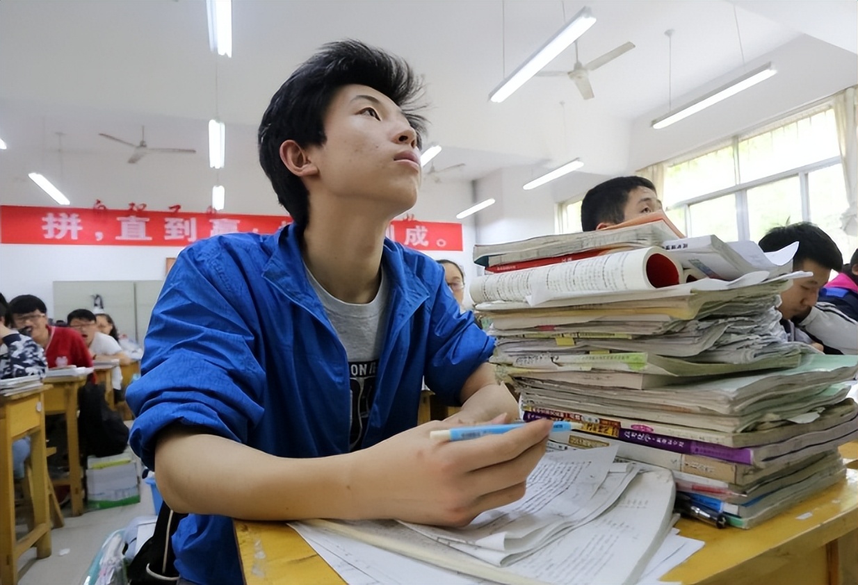 高职和大专有什么区别选哪个好,同样都是公办大专有什么区别