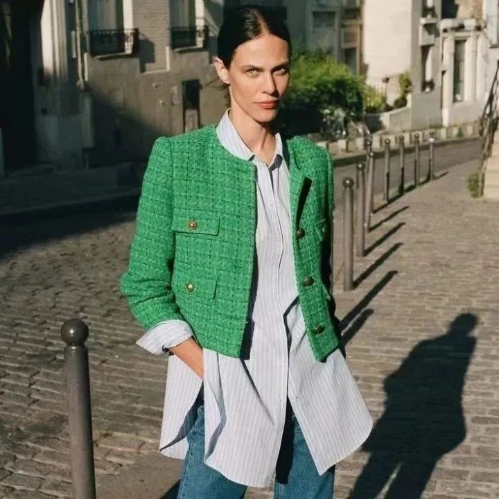 为什么小香风外套穿了显得很驼背,为什么你穿小香风廉价又土气