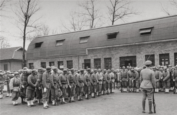 民国时期1根金条等于多少大洋,民国时期100根金条兑现多少块银元