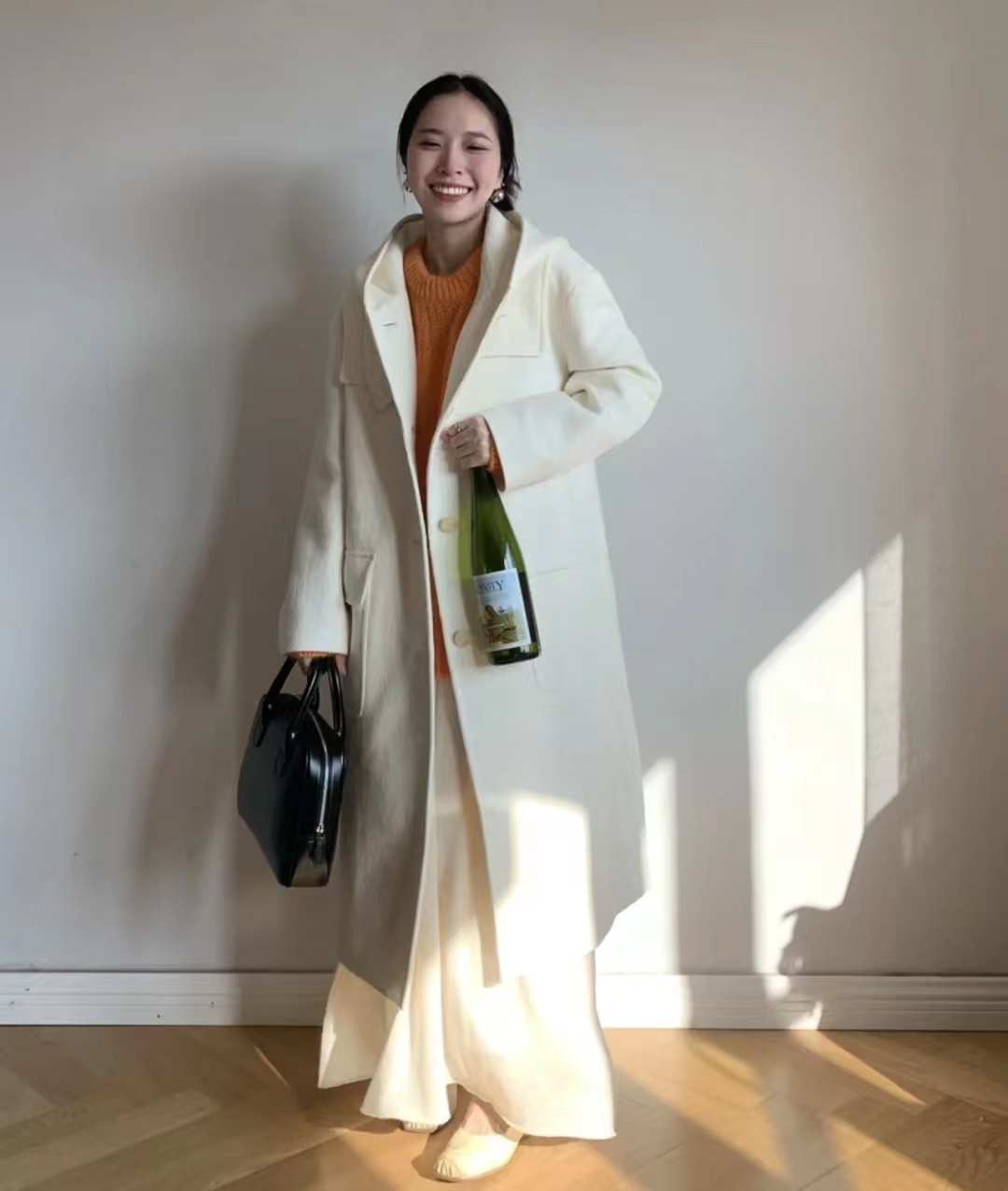 白色搭什么颜色最好看冬季女士,秋冬搭配什么颜色显白