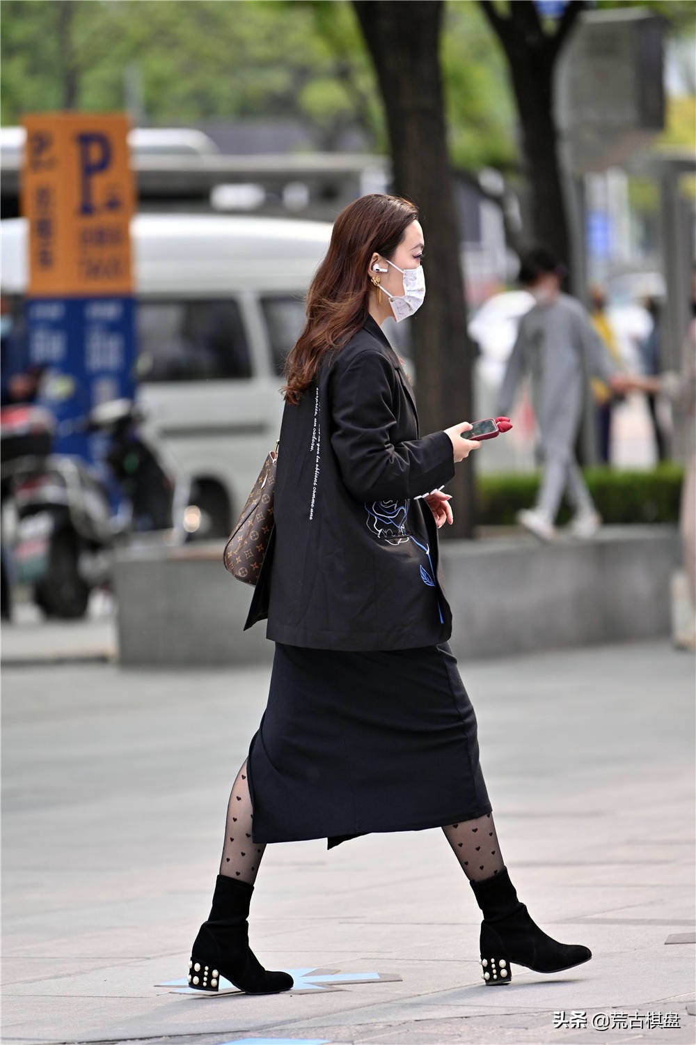 冬季细跟高级感短靴搭配,细跟短靴还是粗跟短靴好搭配