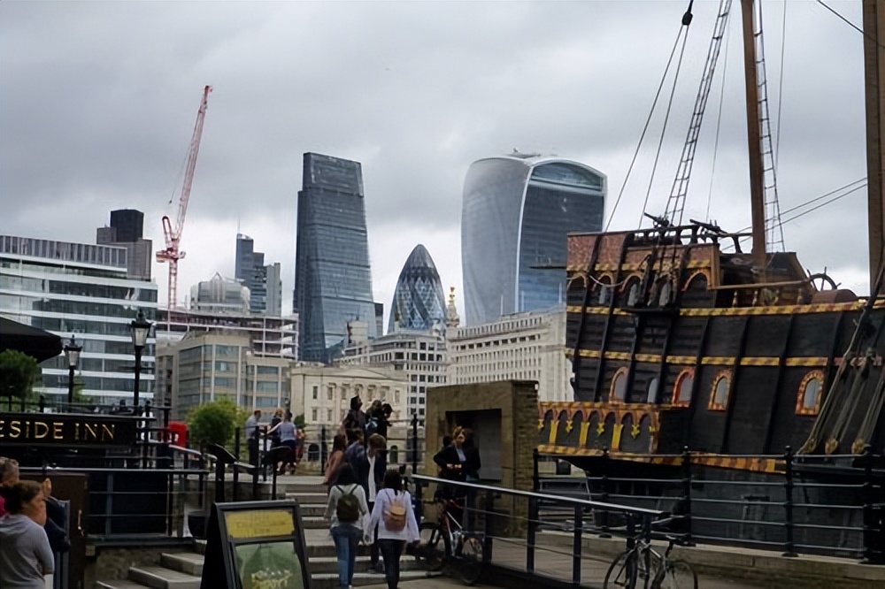 莎士比亚时期环球剧院演出的戏剧,莎士比亚环球剧场的特点