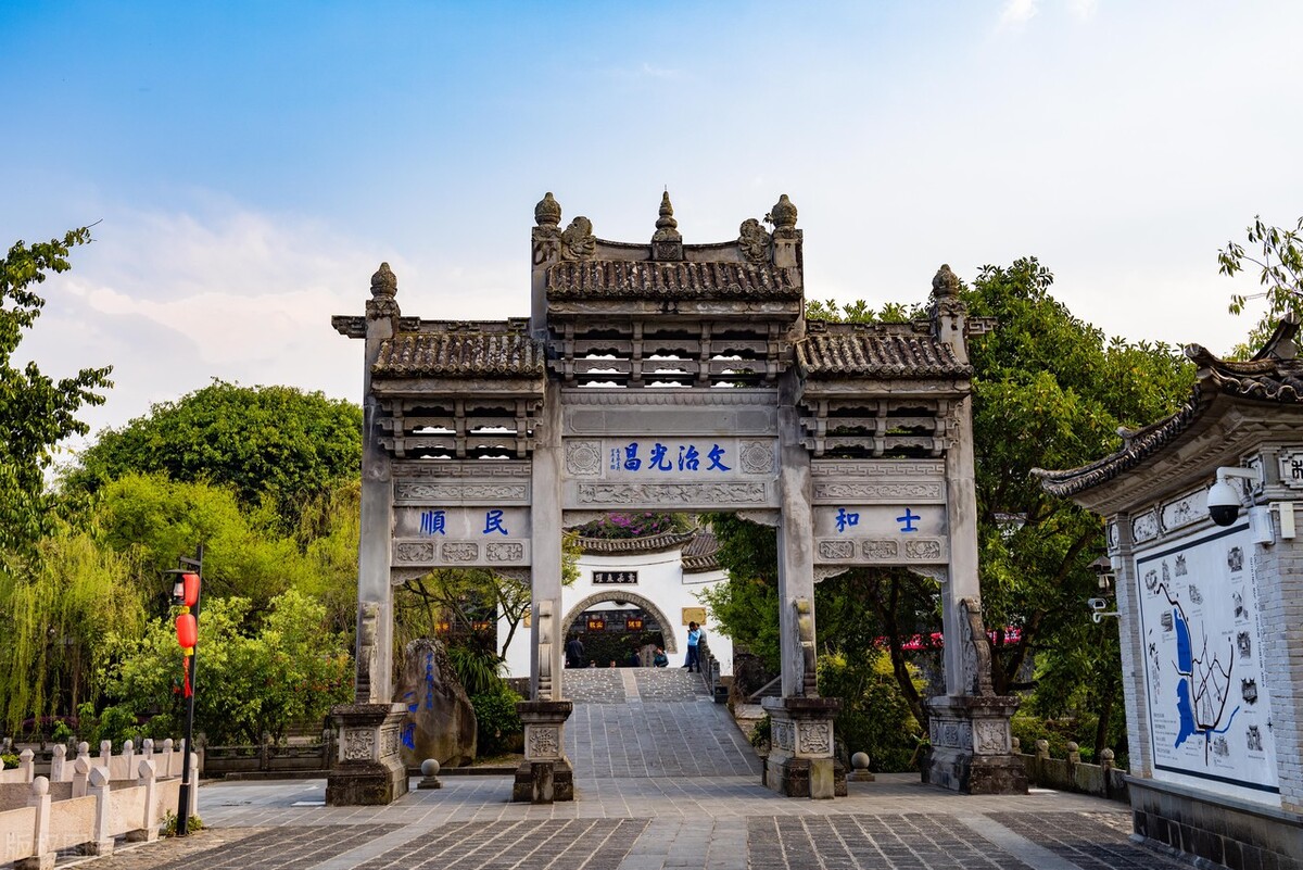 春节去云南哪里最好玩,云南春节人少旅游推荐