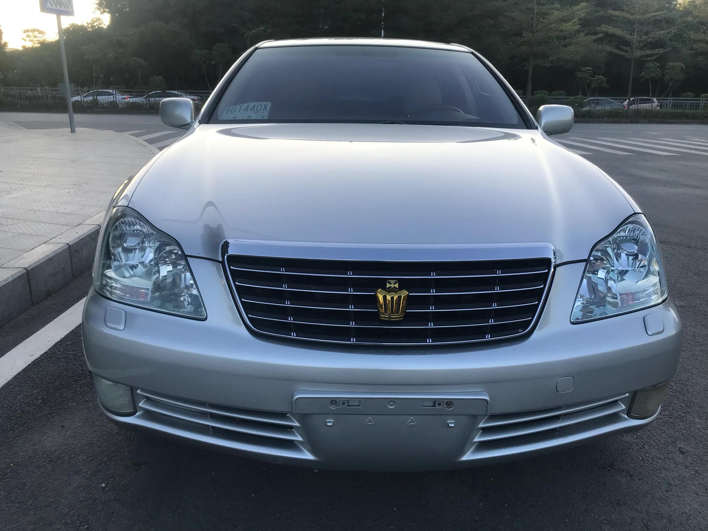 12代丰田皇冠3.0音响品牌,12代丰田皇冠车内按键详解