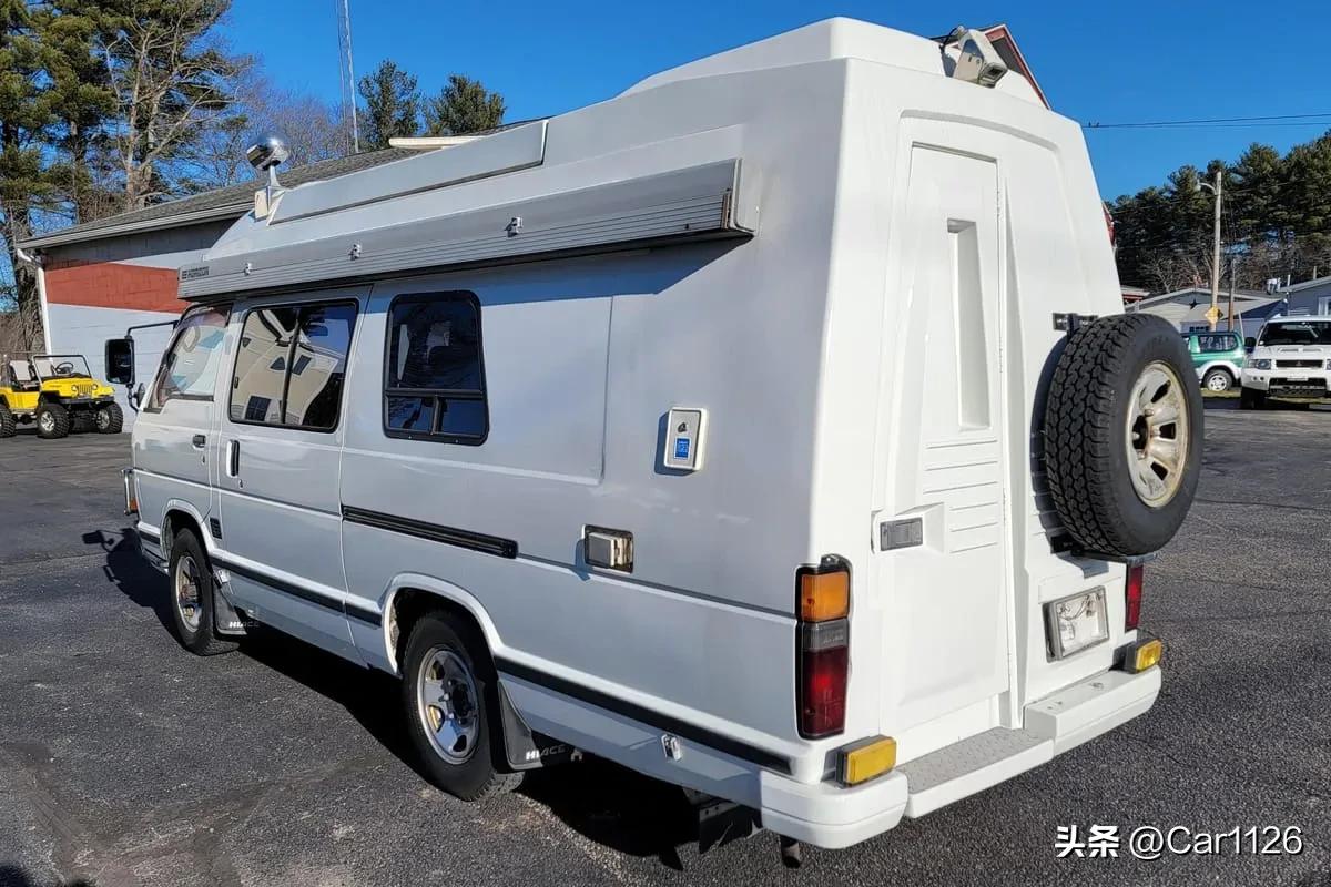 1988丰田HiAceCamper4x4