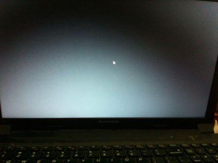 戴尔笔记本开机黑屏电源键是亮的,戴尔笔记本黑屏只显示鼠标