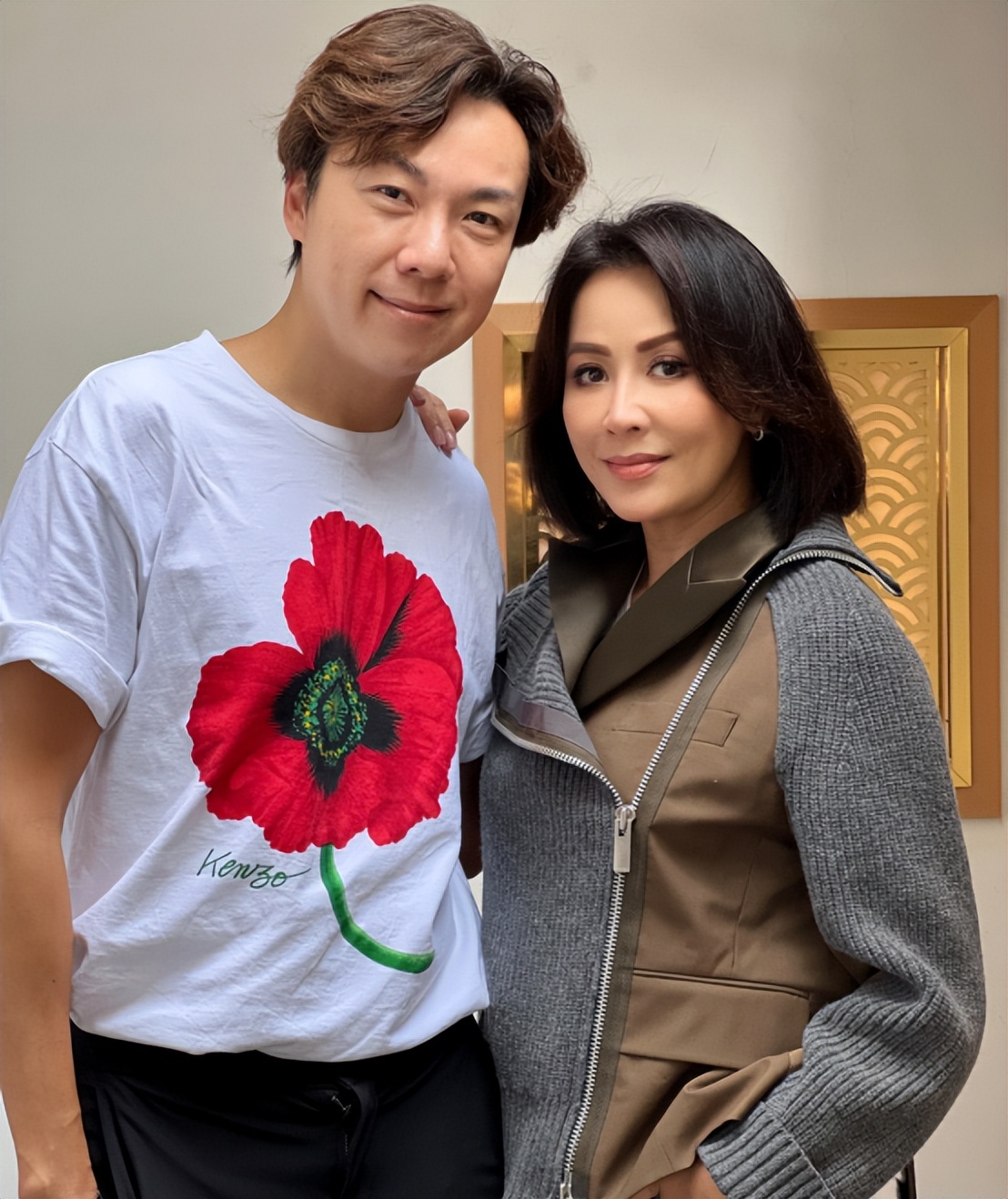 刘嘉玲一家出游,刘嘉玲现代夫妻高清大图