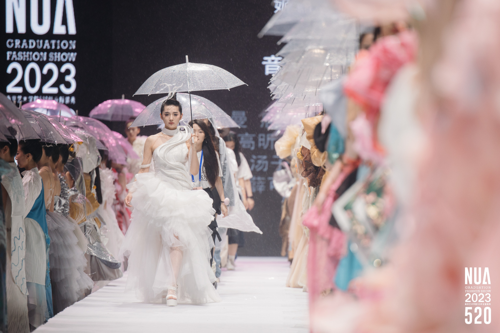 服装设计师马可设计作品,顶尖的服装设计师的设计稿