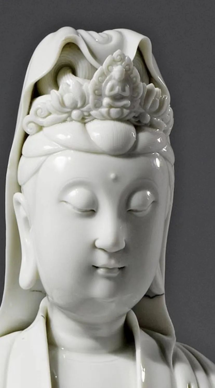 “最美中国白”拍出1633万天价，背后的神秘男人火了