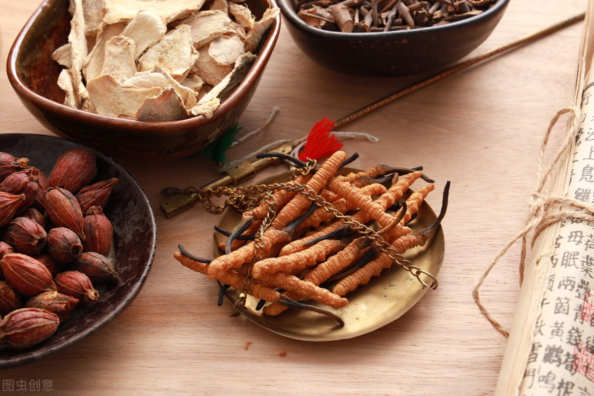 医案分享||查出乳腺结节千万别急着做手术,予你一剂良方击碎肿块