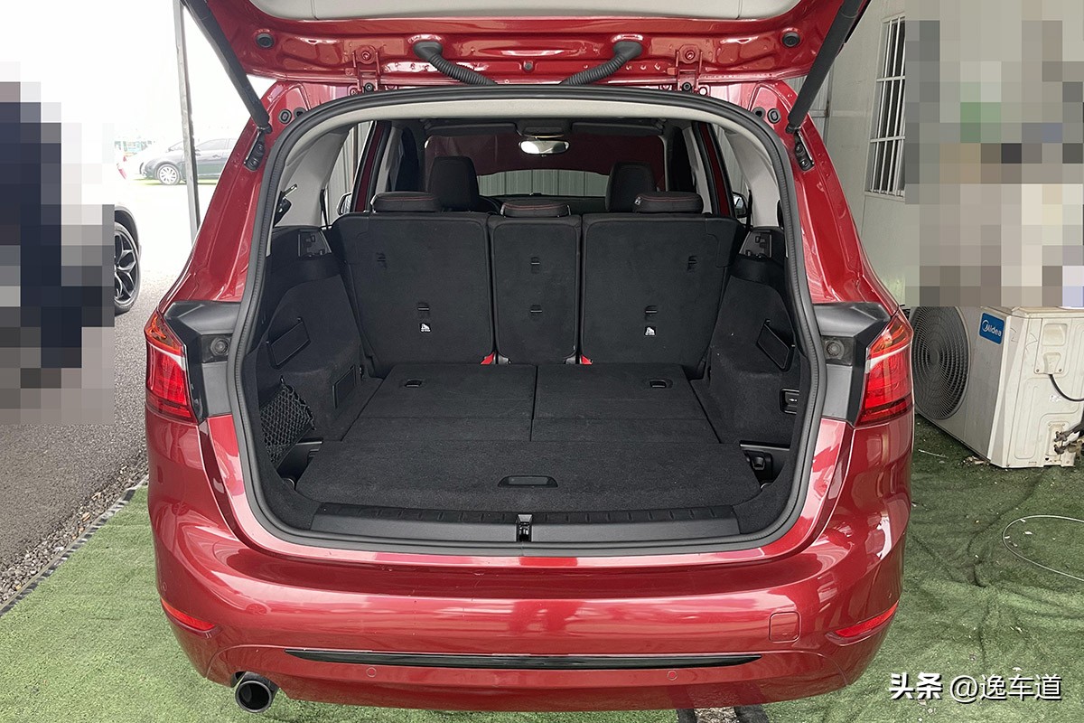 宝马2系旅行车你见过吗？跑了不到5万公里，八万块值吗？