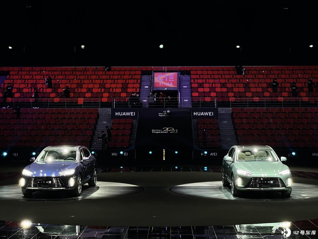 特斯拉modely和问界m7,特斯拉推送2023.44.30.8车机更新