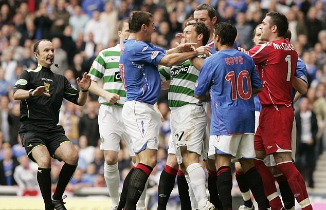 足坛奇葩故事,21：猎鹰鞋是如何诞生的？英格兰球队两夺世界杯