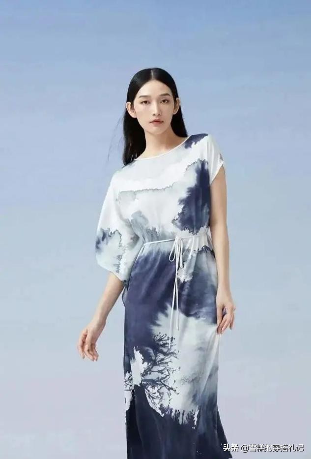 最流行40岁的打底中长款裙,40岁直筒裙时尚洋气