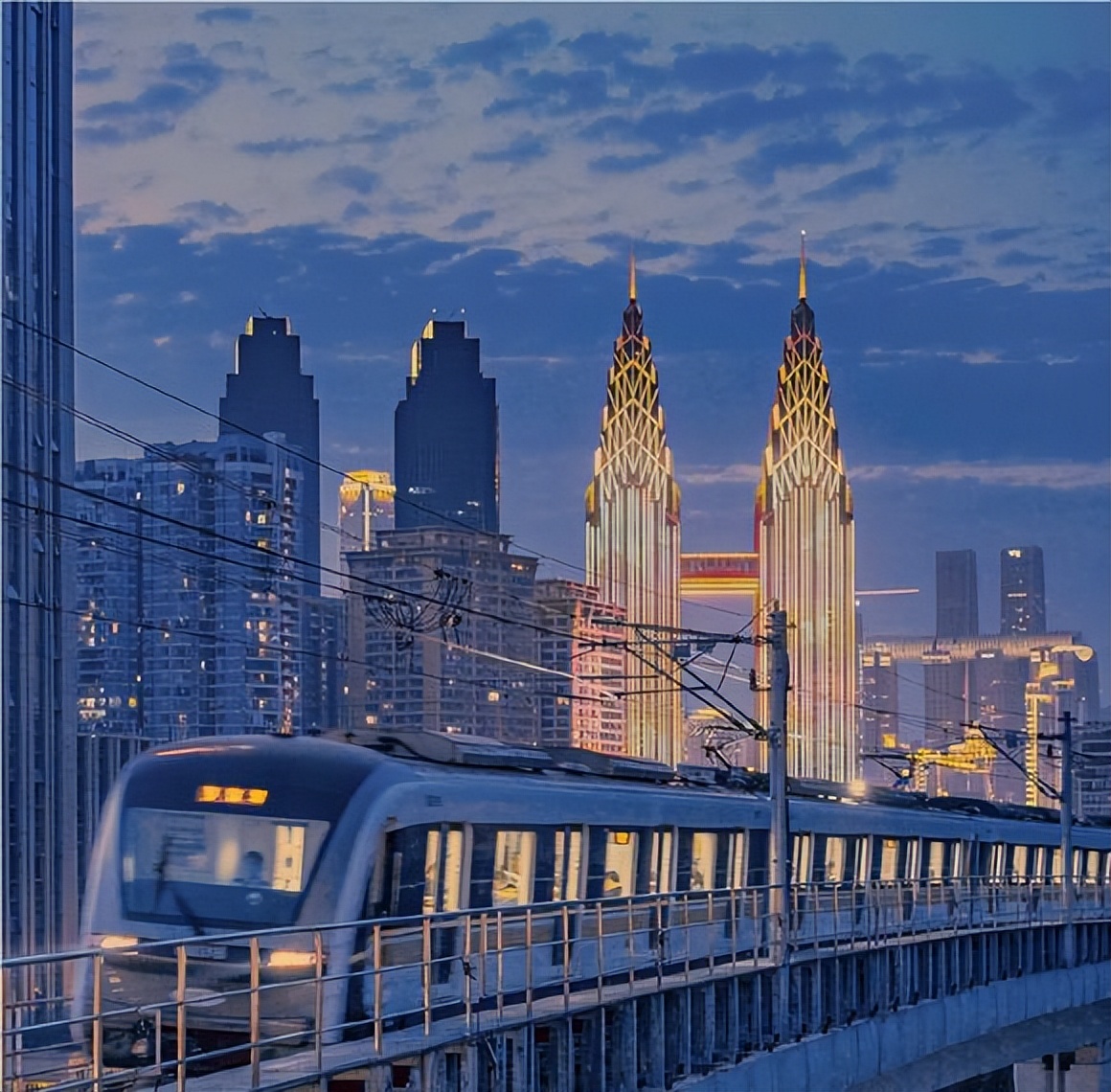 重庆一座让人向往的城市,外地人眼中的重庆与成都