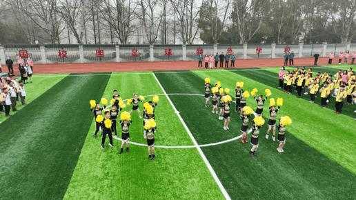 校园足球联赛拉开了帷幕,校园足球联赛圆满落下帷幕