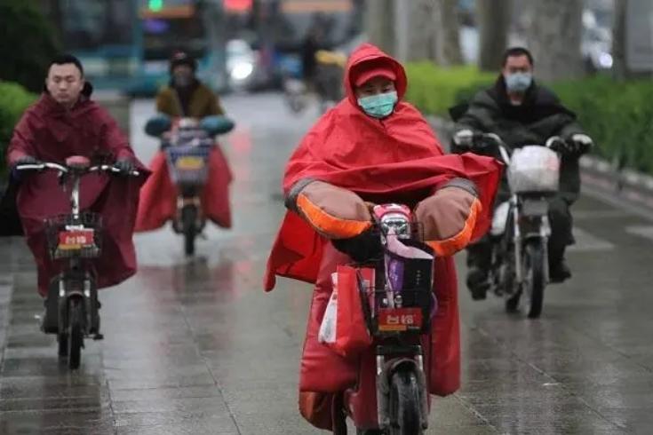 电动车冬天充电慢是什么原因,电动车冬天掉电解决方法