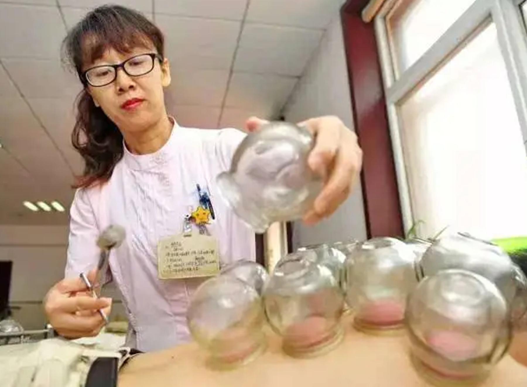 女子拔罐二度烧伤后续,女子拔火罐被烧伤后续