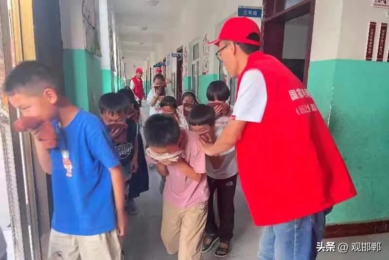 爱心超市进乡村巾帼志愿暖民心,电力爱心超市服务乡村振兴