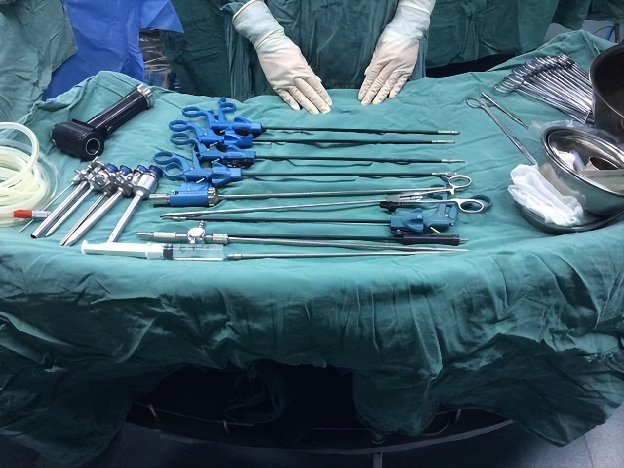 一台外科手术台要花费多少,手术室神秘设备