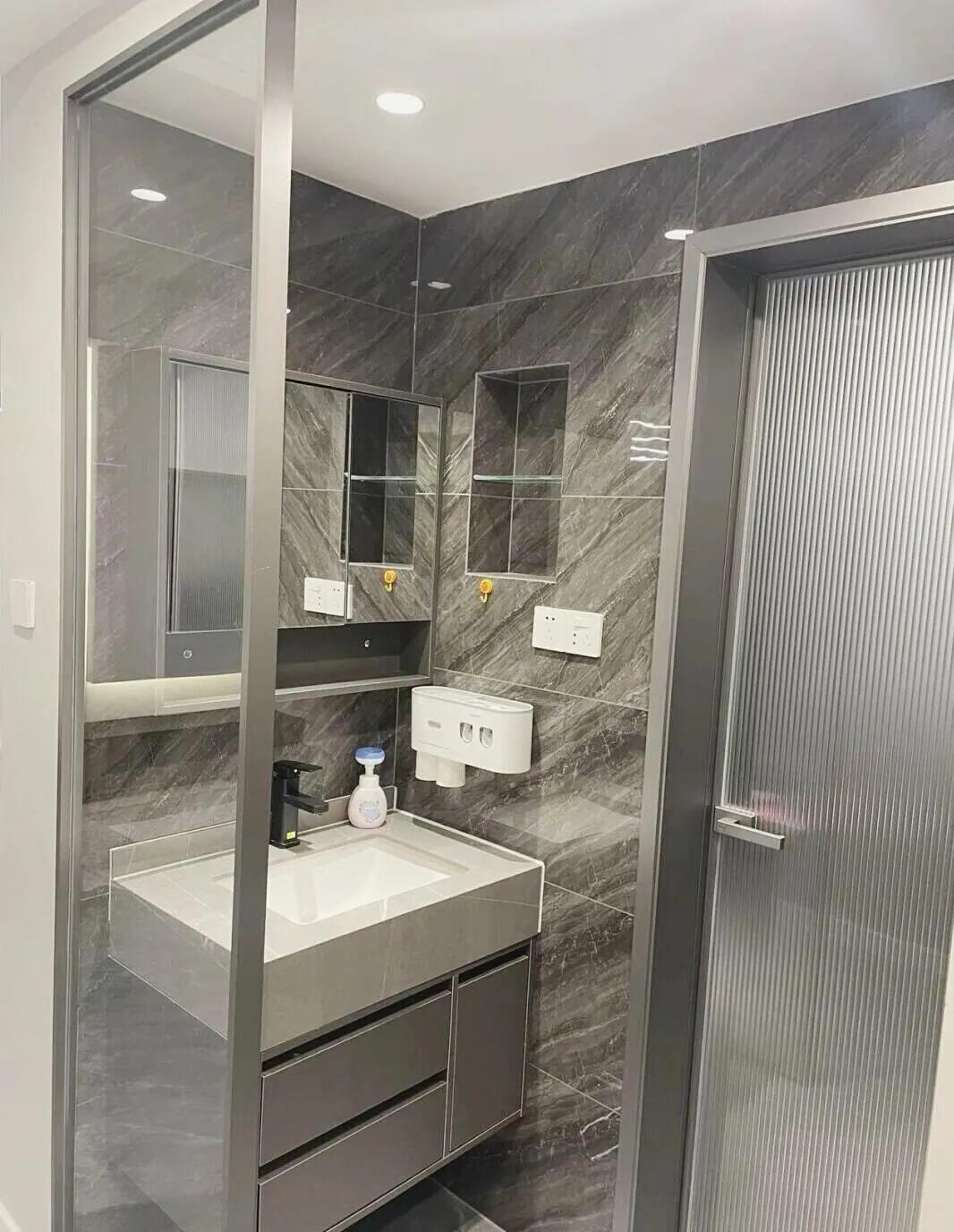 30平方米大卫生间装修效果图,30平卫生间装修效果图